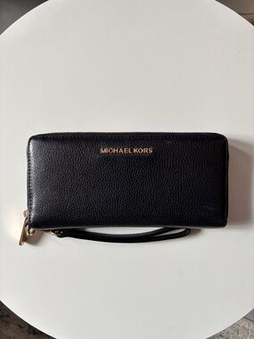 Michael Kors Black Wristlet Wallet